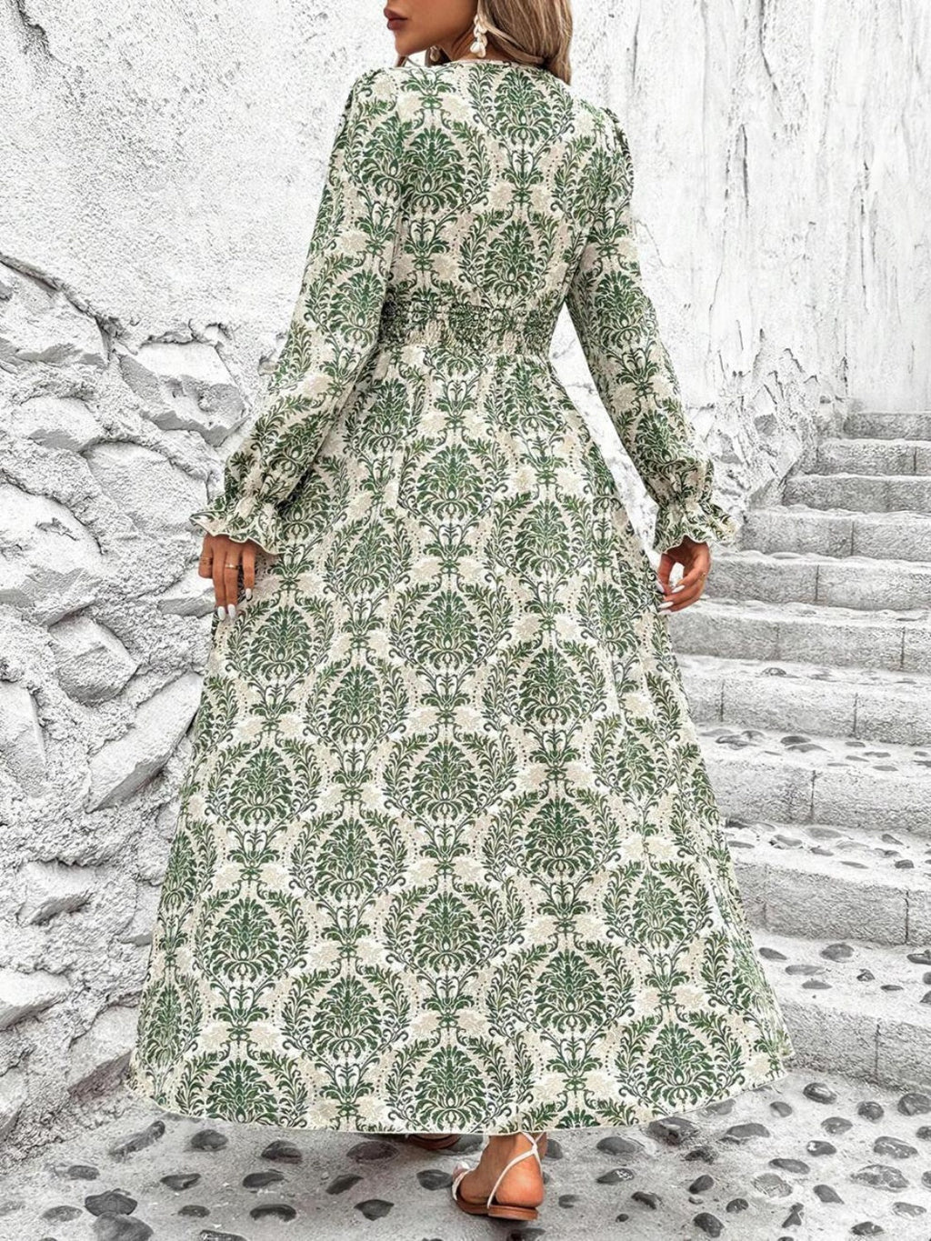 Estefanía Aesthetic Smocked Printed Dress with Flounced Sleeves and V Neck Boutique Collection