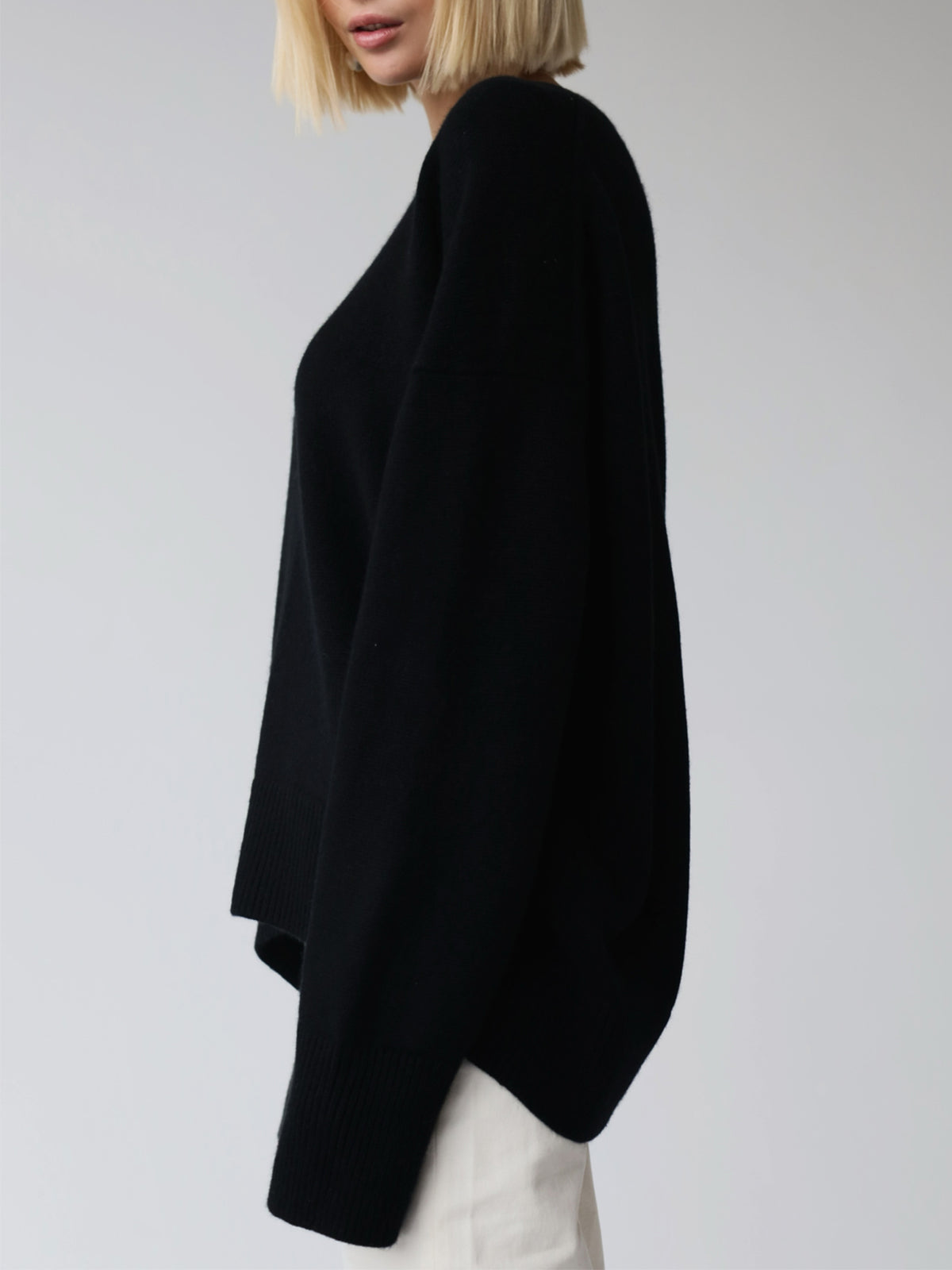| Women’s Winter Oversized Knit Pullover Sweater