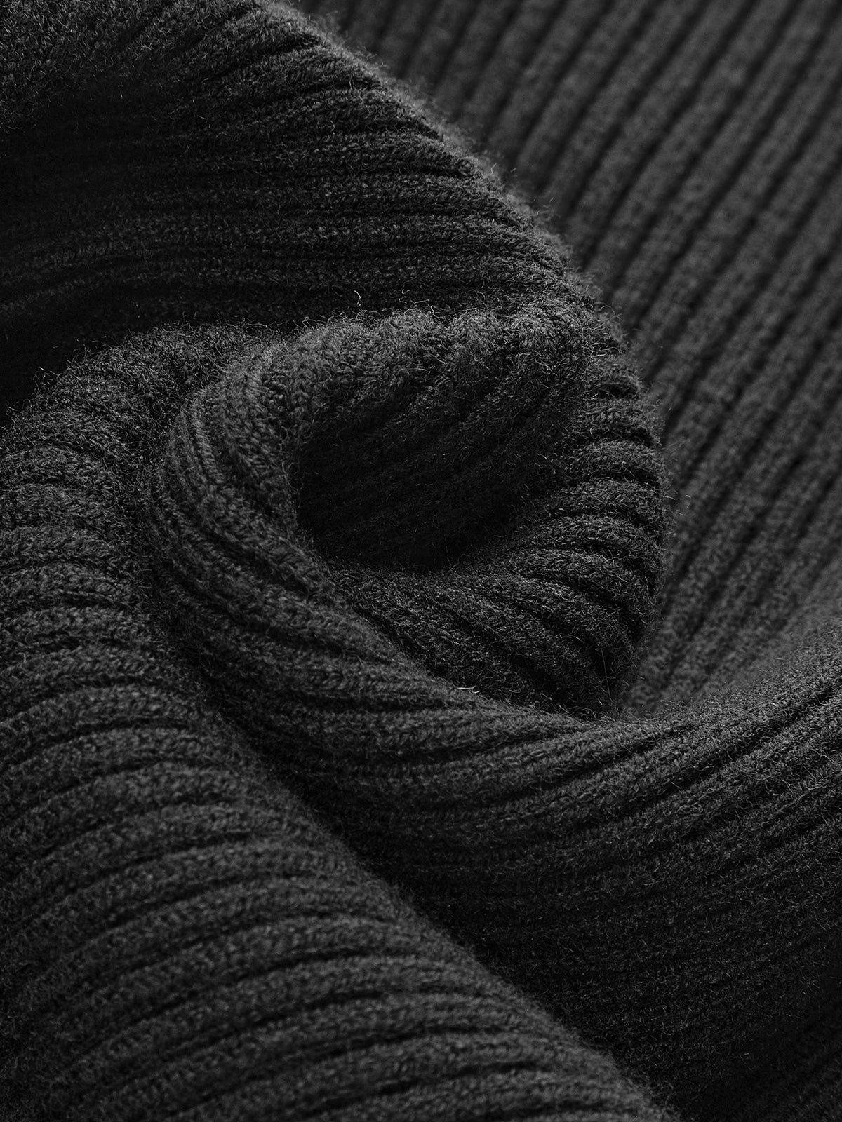 | Women’s Ribbed Turtleneck Sweater