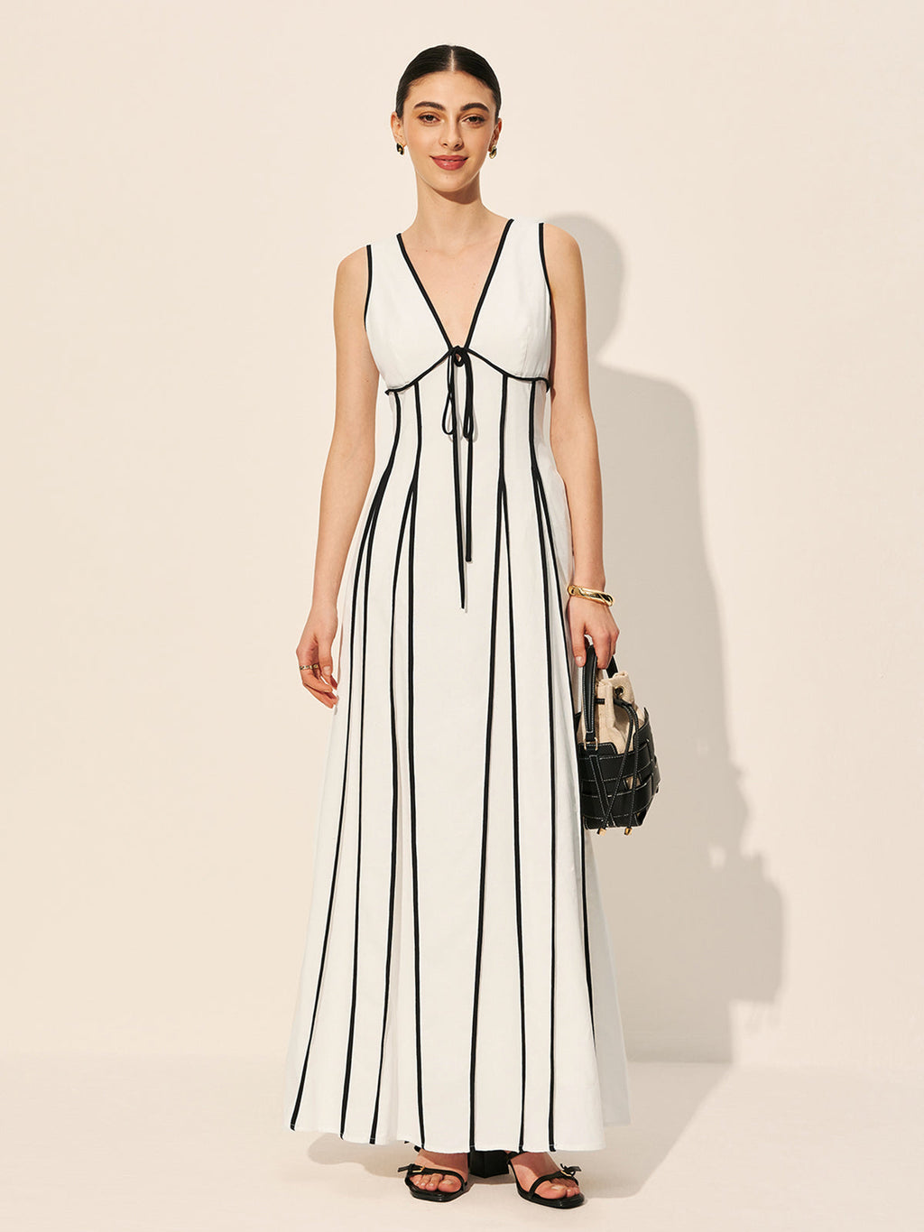 Off-white Contrast Trim Dress With Pockets