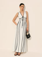 Off-white Contrast Trim Dress With Pockets