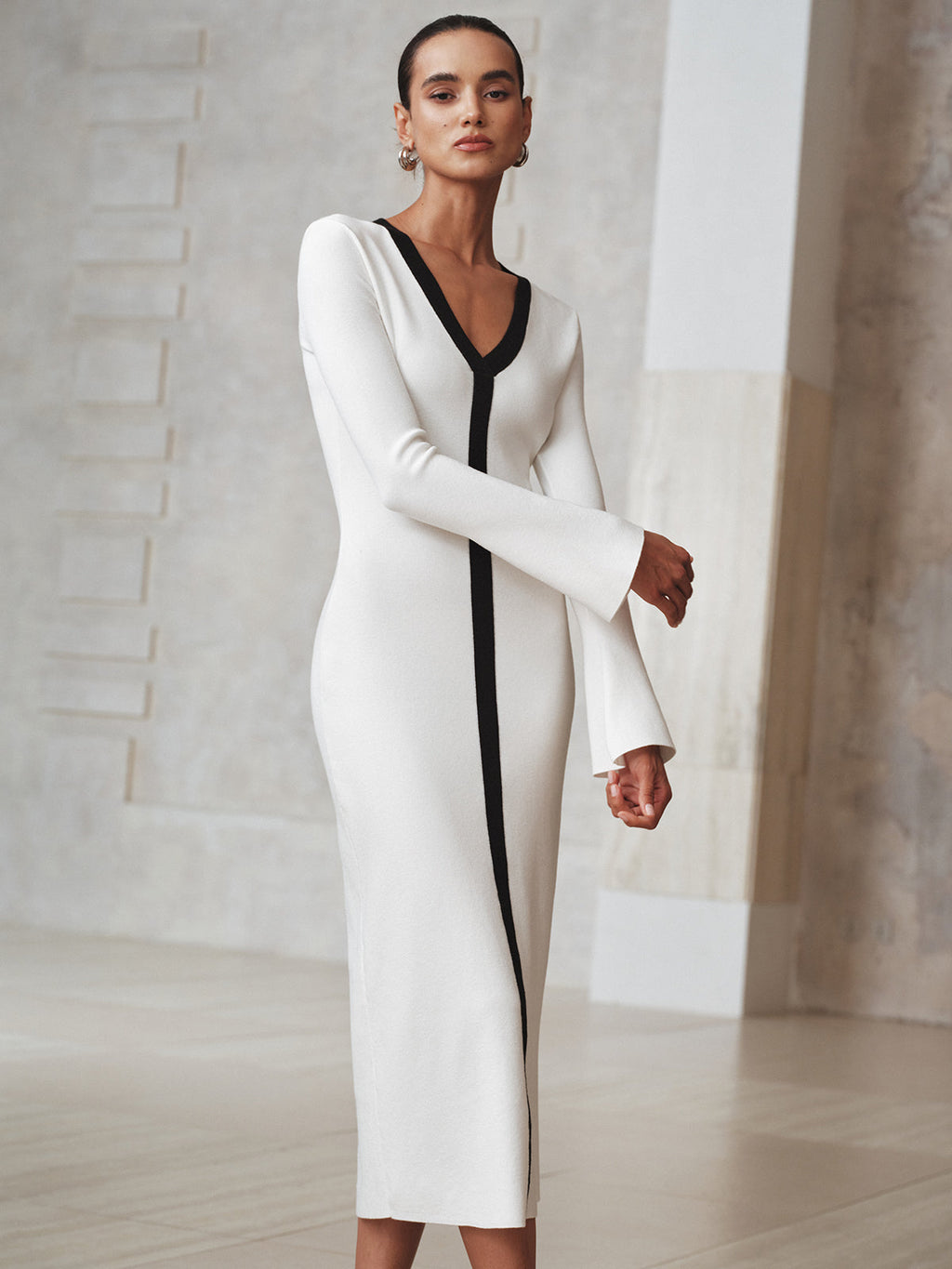 V-Neck Contrast Trim Center Stripe Bell Cuff Rib Knit Midi Dress
