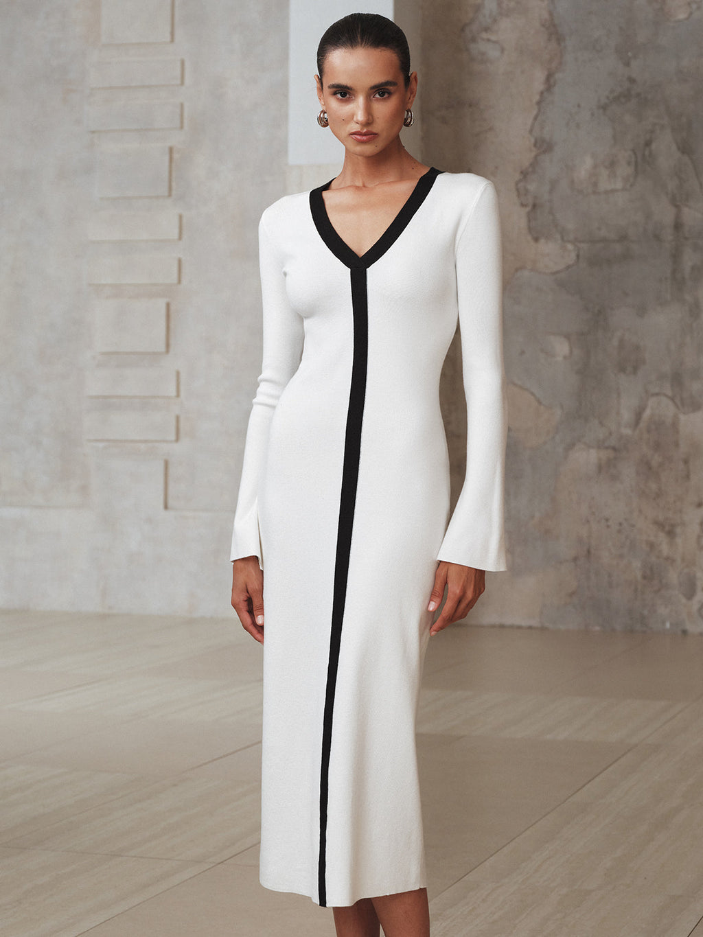 V-Neck Contrast Trim Center Stripe Bell Cuff Rib Knit Midi Dress