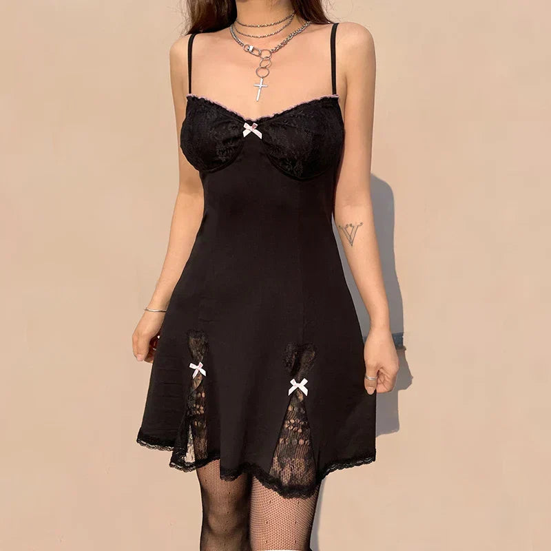 Lace Trim Sweetheart Bow Lace Inset Slit Bodycon Mini Dress