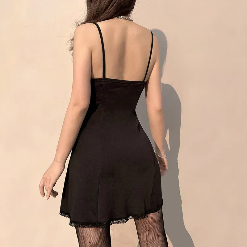 Lace Trim Sweetheart Bow Lace Inset Slit Bodycon Mini Dress