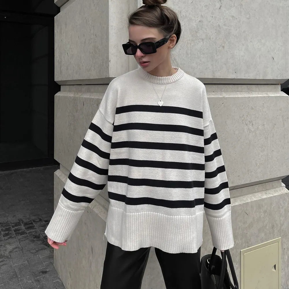 | Oversized knit sweater