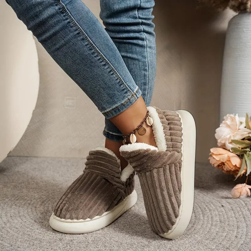 AmyVictoria™ - Plush Comfort Slippers