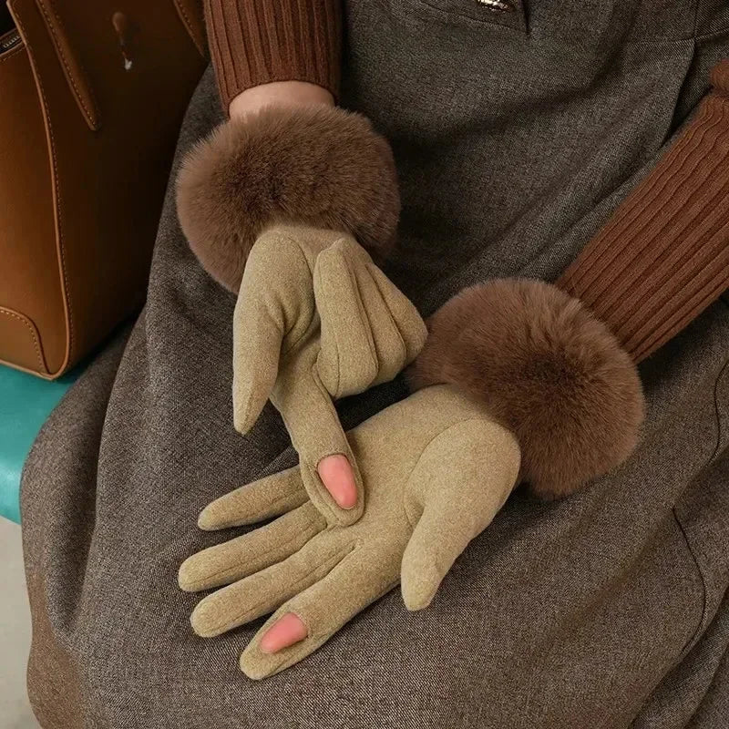 Chic Plush Cuff Winter Gloves