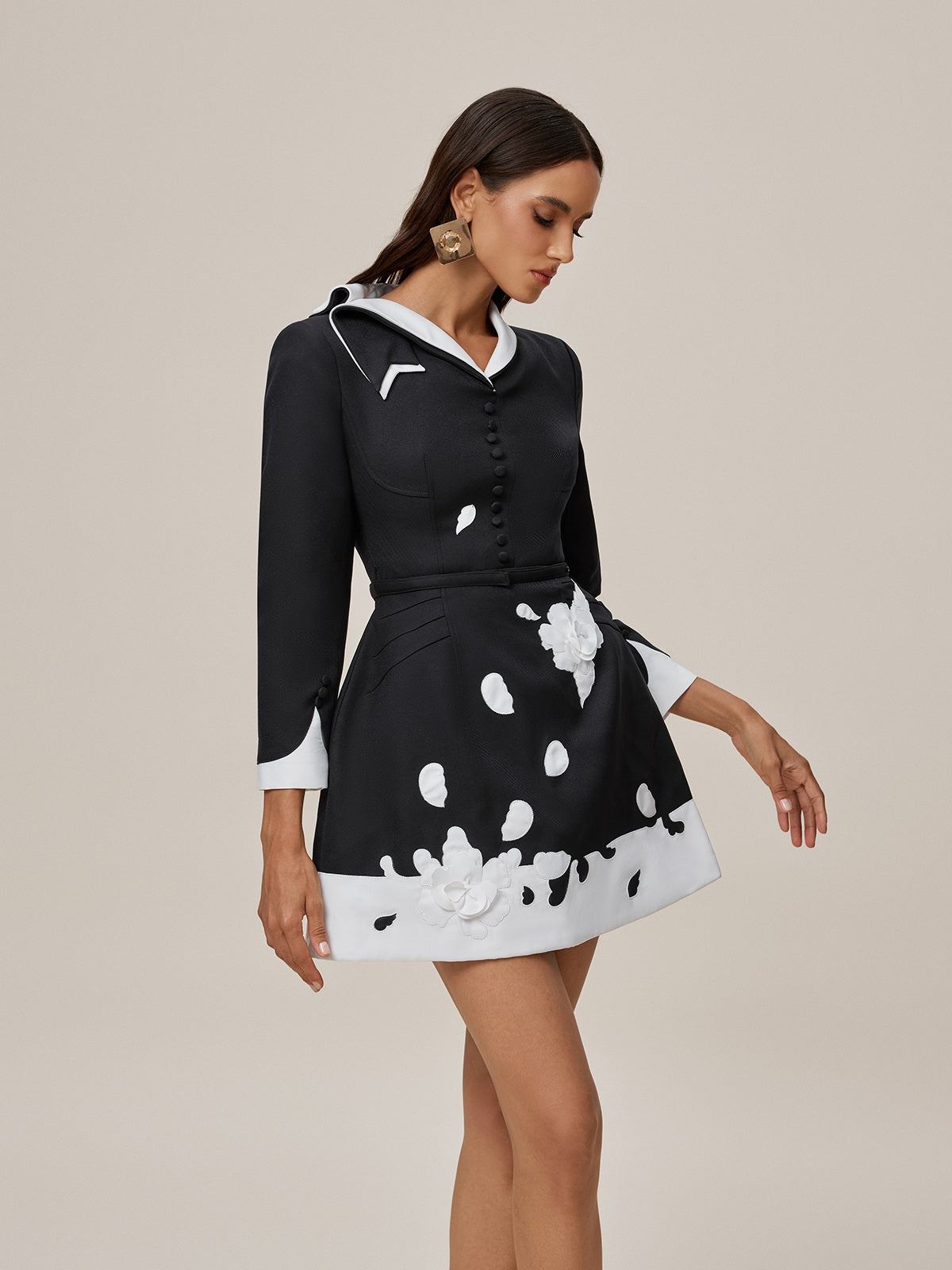 Deep V-Neck 3D Rosette Applique Contrast Blazer Mini Dress