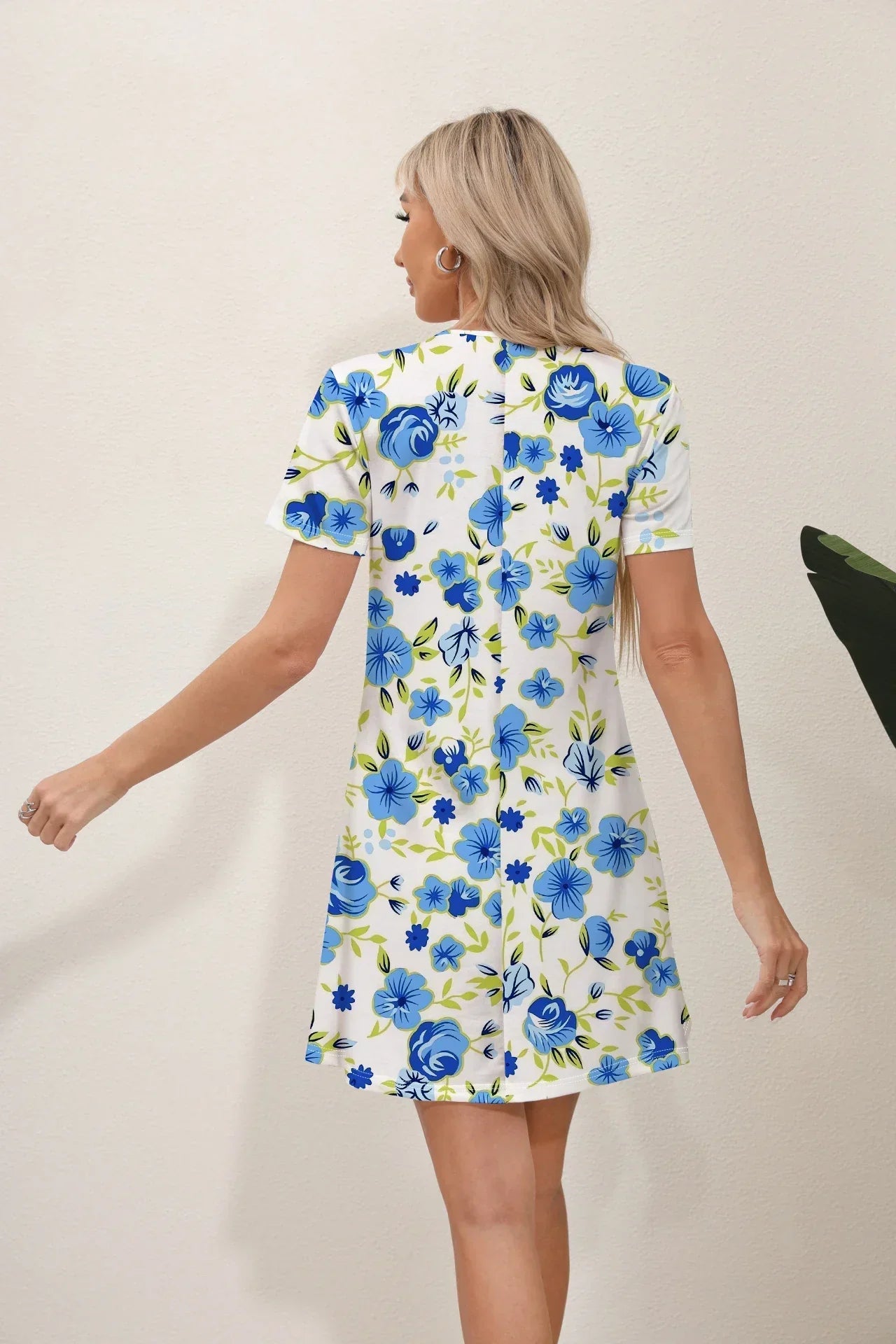 Round Neck Short Sleeve Botanical Leaf Placement Print Mini Dress