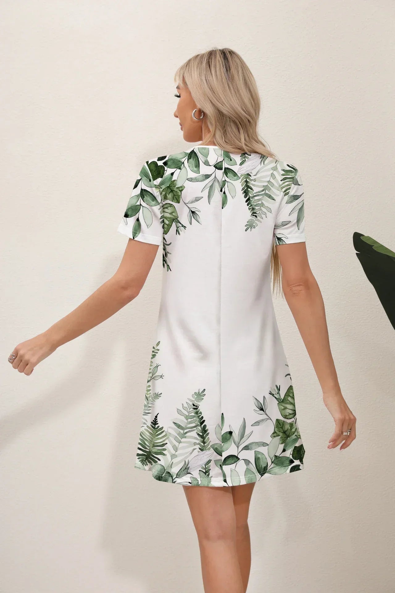 Round Neck Short Sleeve Botanical Leaf Placement Print Mini Dress