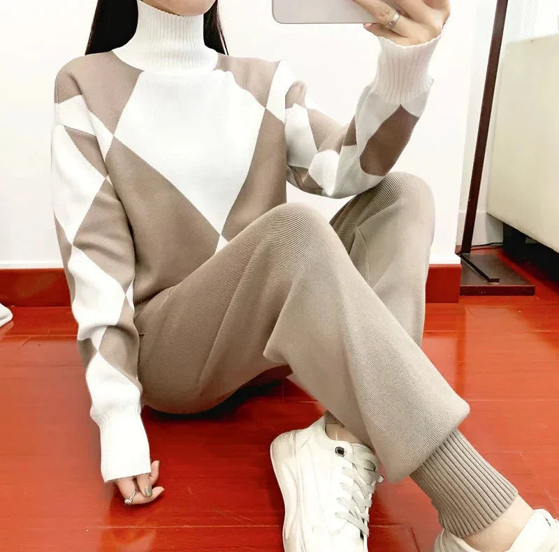 | Women's sweater and pants set