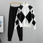 | Women's sweater and pants set