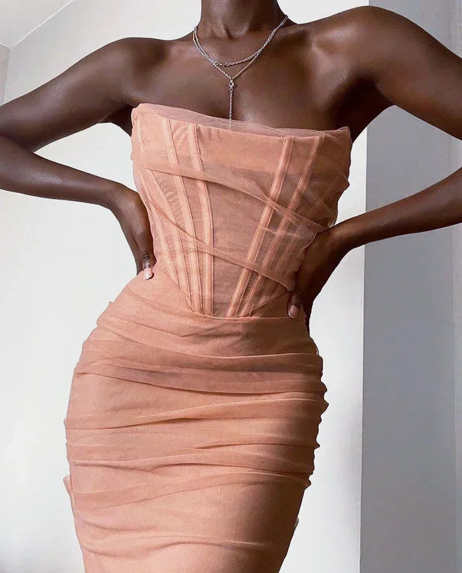 Irene Elevated Figure Hugging Evening Dress with Corset Detail and Strapless Design Wear Edit