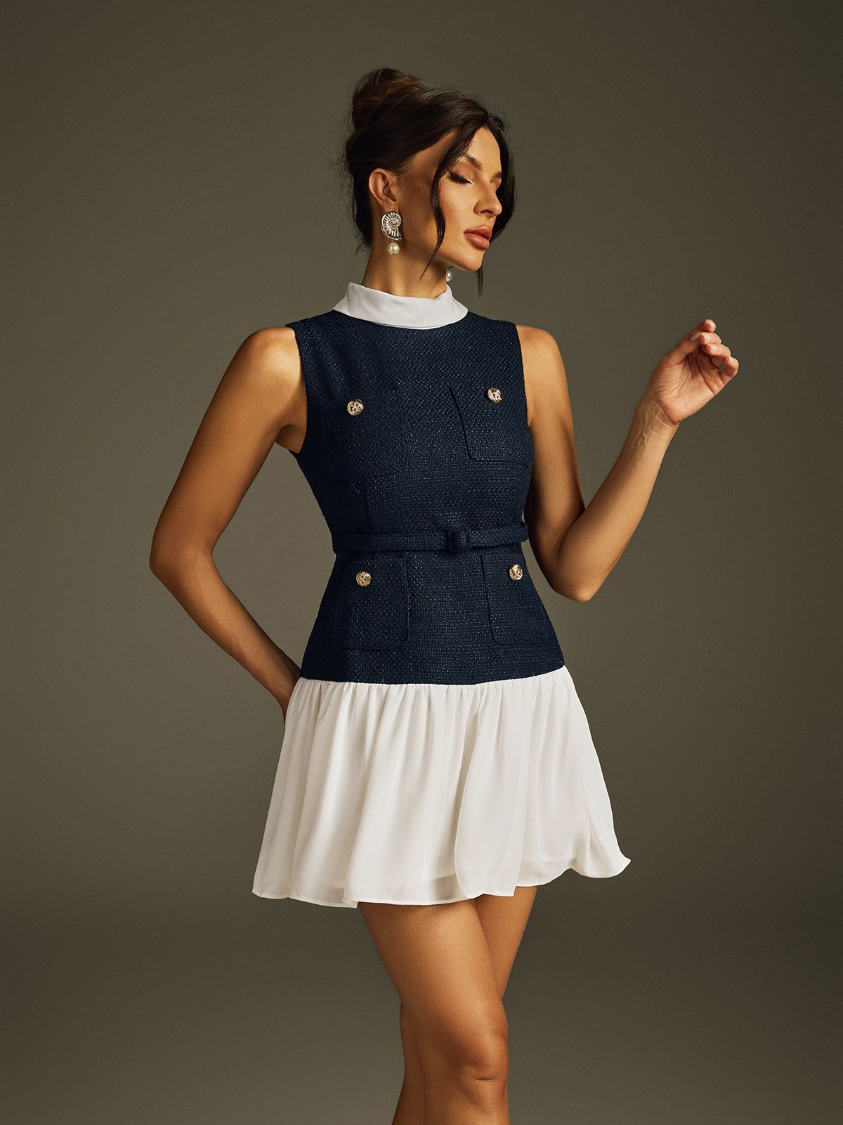 Sleeveless Mock Neck Contrast Vest Pleated Skirt Mini Dress