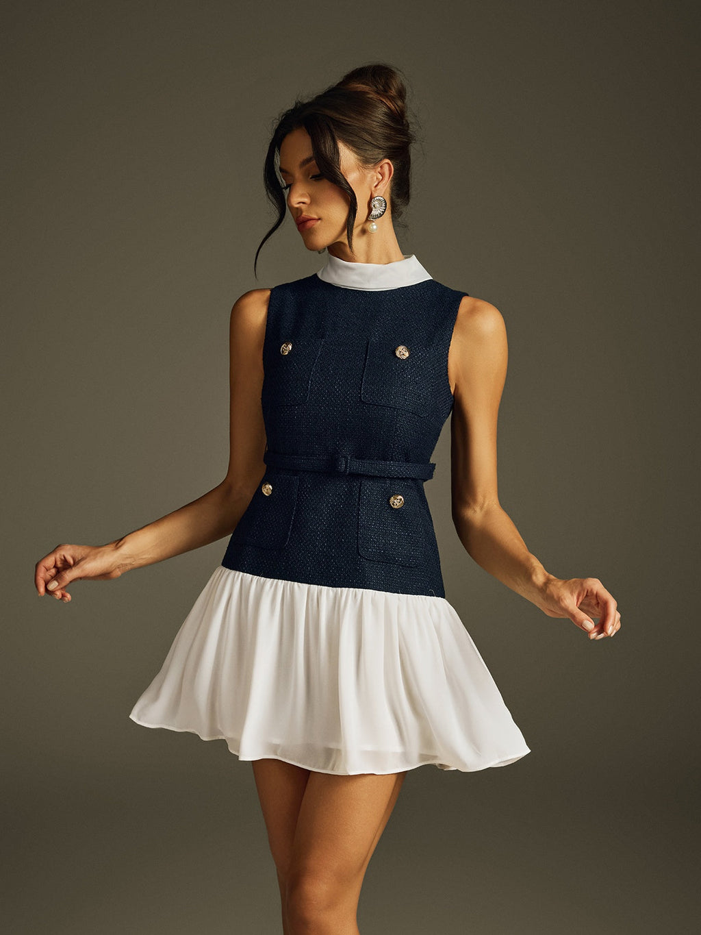 Sleeveless Mock Neck Contrast Vest Pleated Skirt Mini Dress