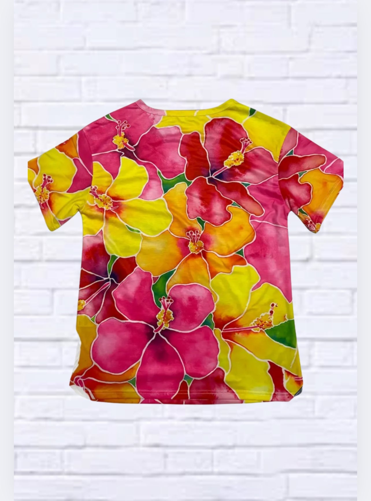 Short Sleeve T-Shirt with Digital Floral Print _ Casual Spring/Summer Must-Have