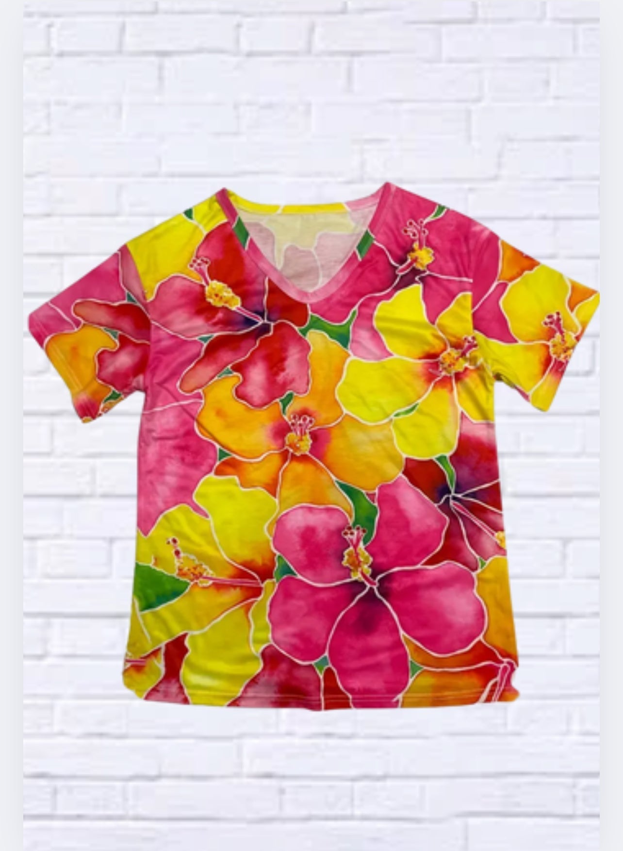 Short Sleeve T-Shirt with Digital Floral Print _ Casual Spring/Summer Must-Have