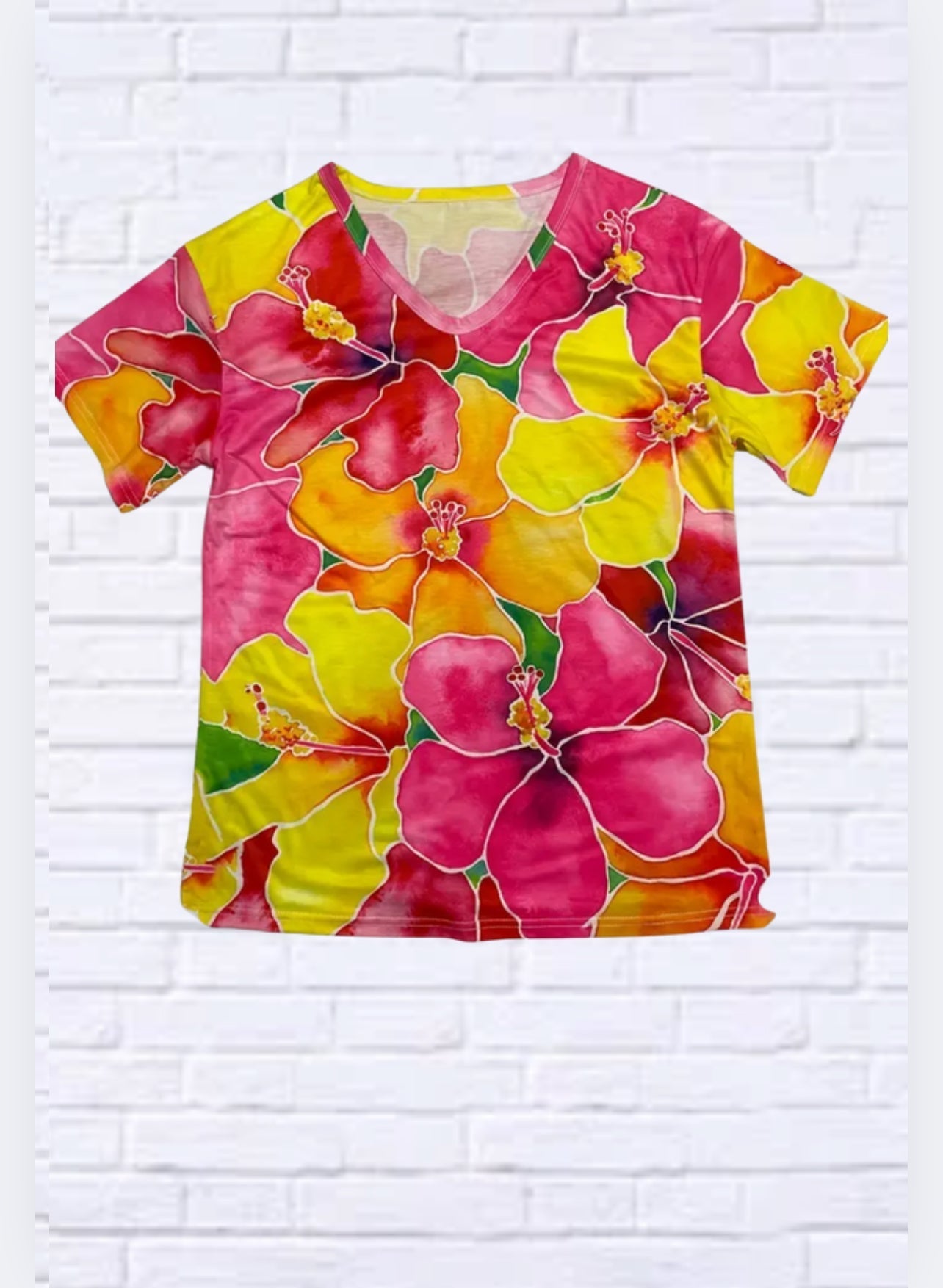 Short Sleeve T-Shirt with Digital Floral Print _ Casual Spring/Summer Must-Have