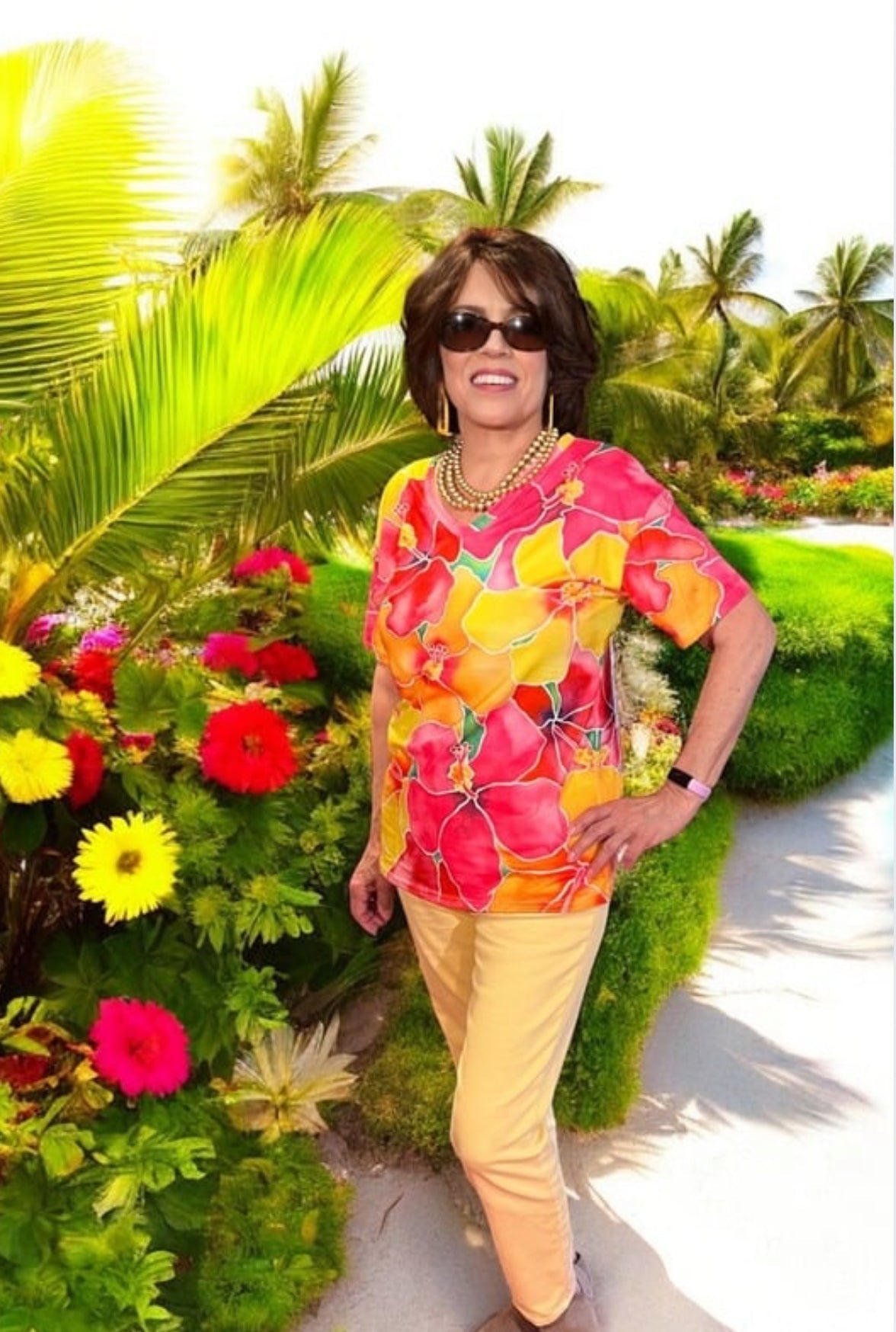 Short Sleeve T-Shirt with Digital Floral Print _ Casual Spring/Summer Must-Have