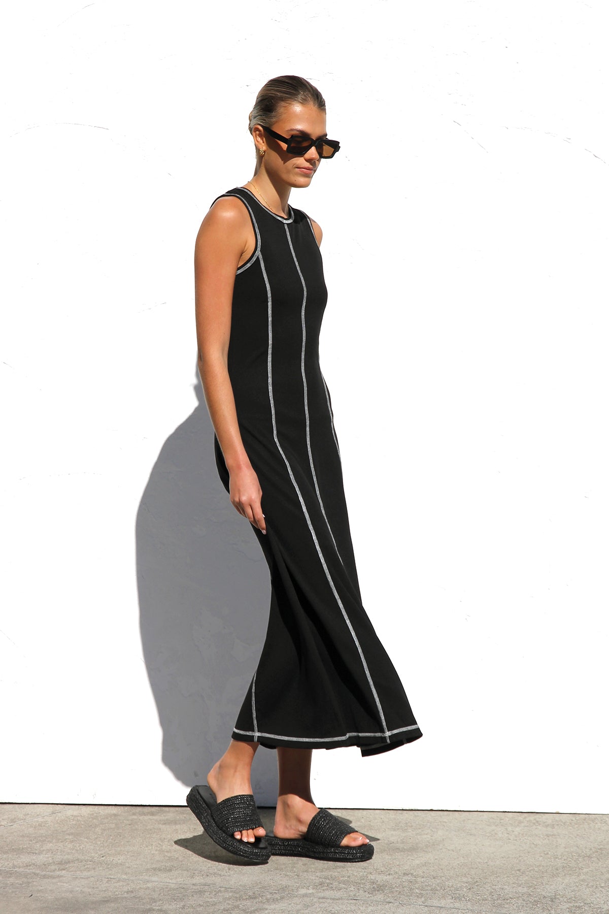 Paloma Boutique Dress Black Chic Silhouette Collection