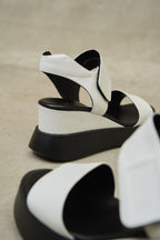 AMYVICTORIA Noir Ease