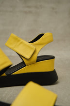 AMYVICTORIA Noir Ease