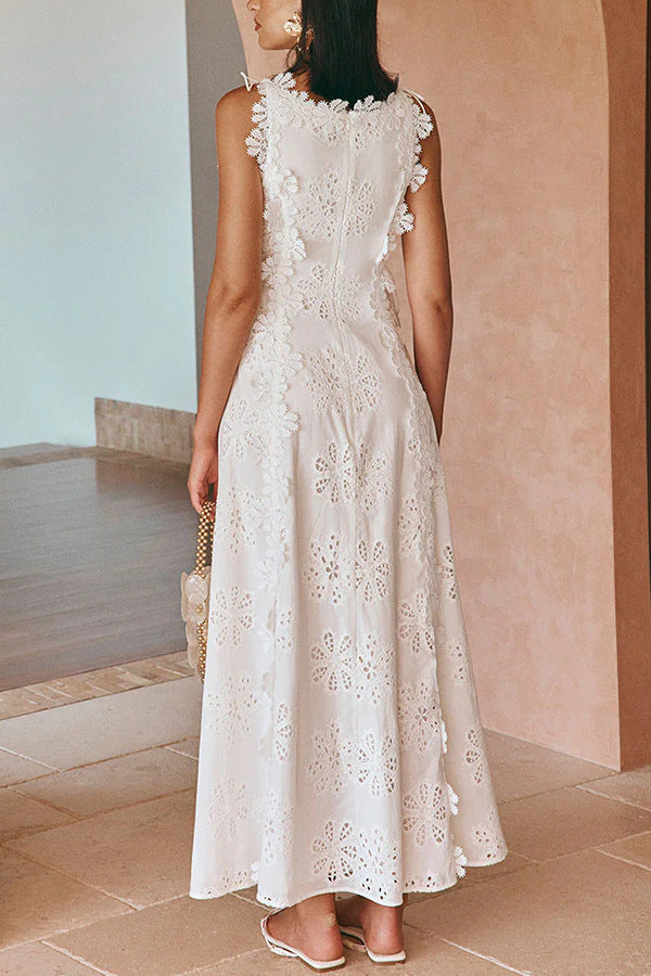 Mairi Embroidery Hollow Fabric Delicate Flower Trim Side Lace-up Maxi Dress