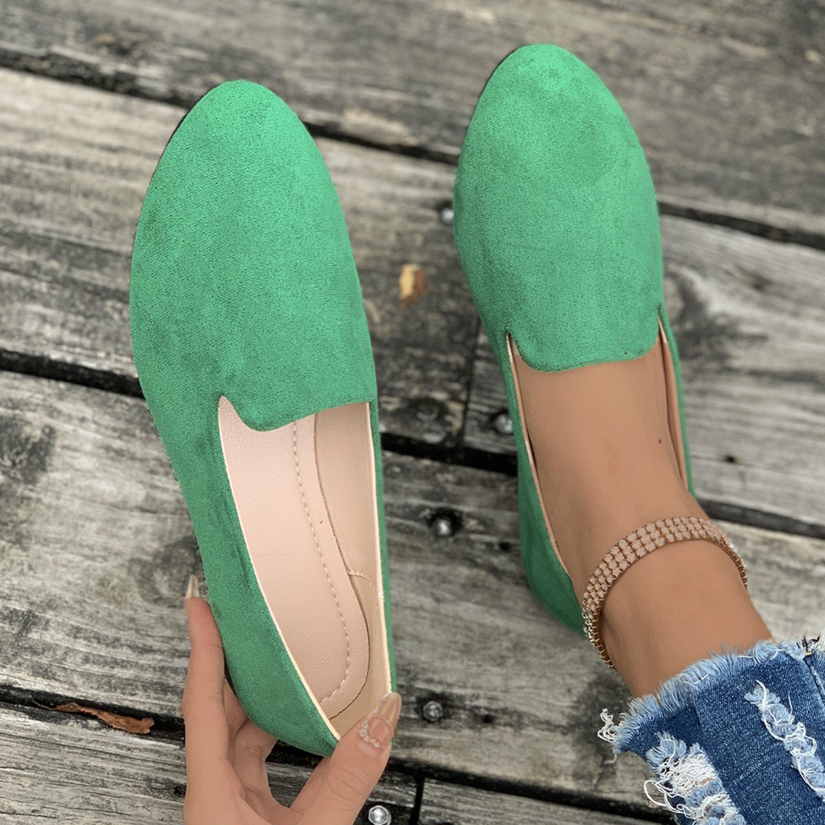 AmyVictoria | Simple Solid Color Pointed Toe Flat Shoes