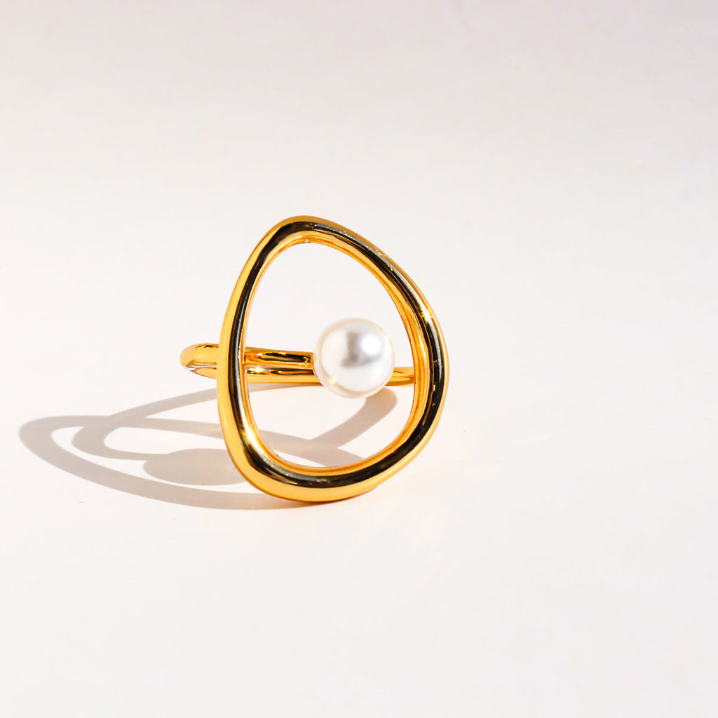 Abstract Pearl Openwork Curve Knuckle Ring