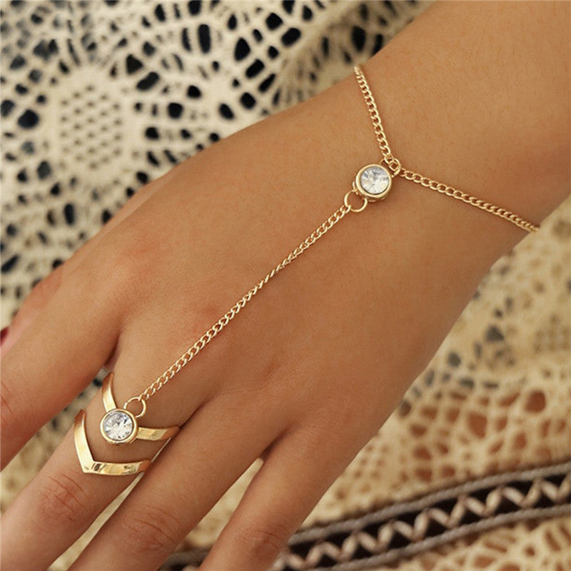 Retro Openwork Arrow Ring Finger Bracelet