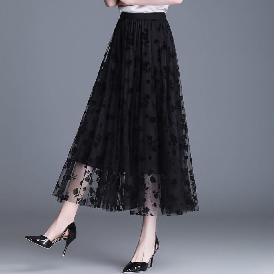 AmyVictoria | Chic Floral Midi Skirt