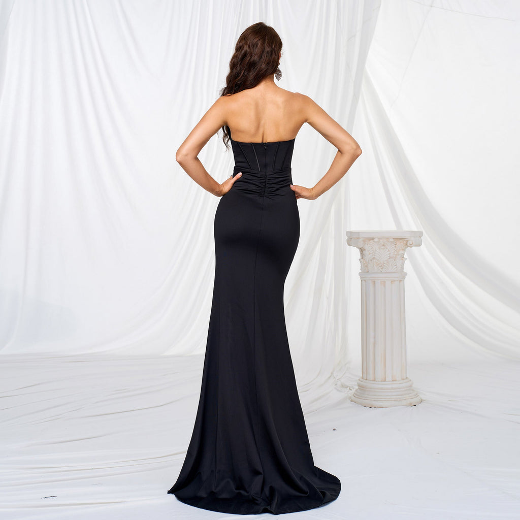 Evening Dress With Shoulder Strap And Long Neckline