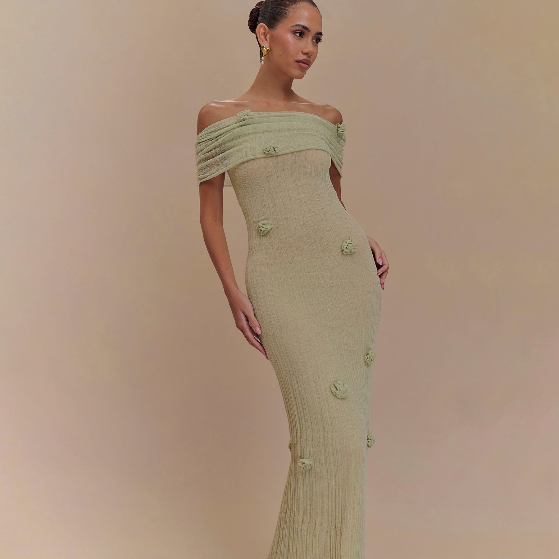 Off Shoulder Rosette Applique Ribbed Plisse Column Maxi Dress