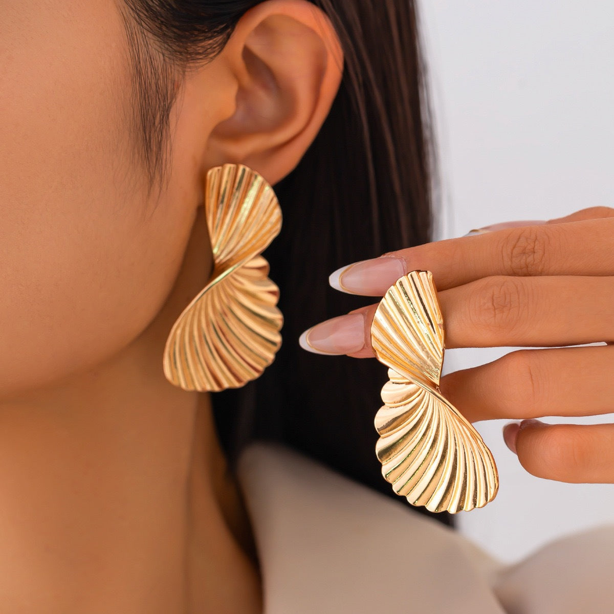 Irregular Liquid Metal Ruched Geometric Thread Earrings