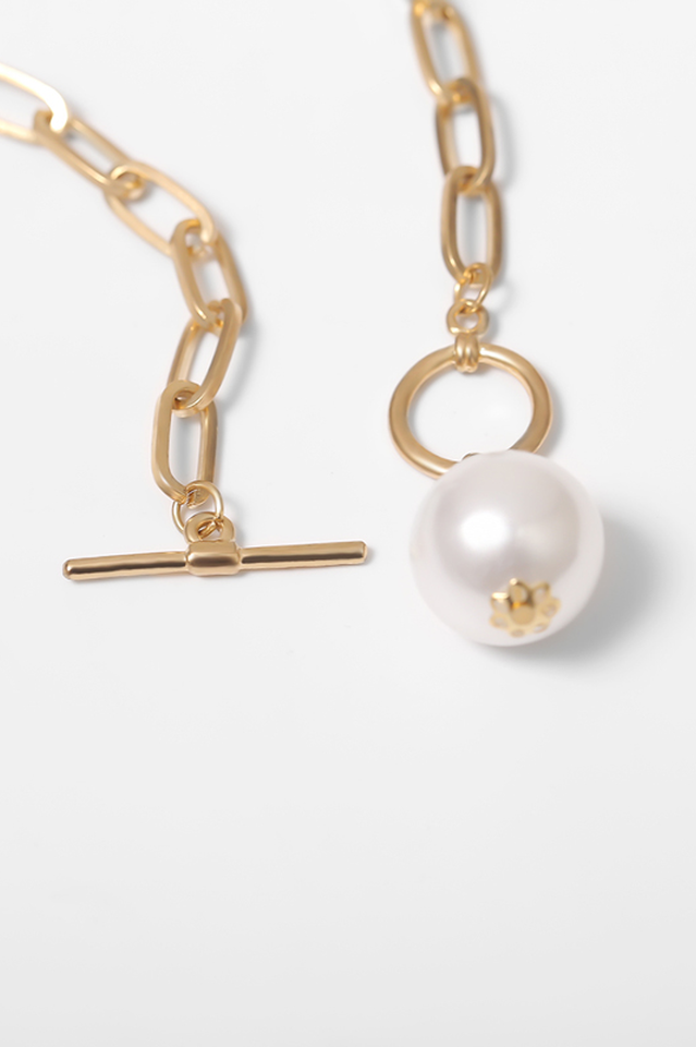 Pearl Pendant Necklace on Chain