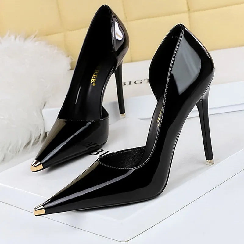 Patent Leather Women Pumps with Metal Tip High Heels 7 cm and 10.5 cm