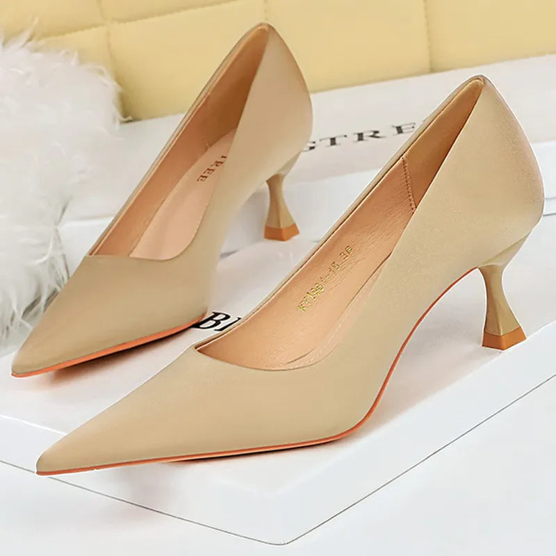 Kitten Heels 5.5 Cm Pumps in Silks and Satins for Women