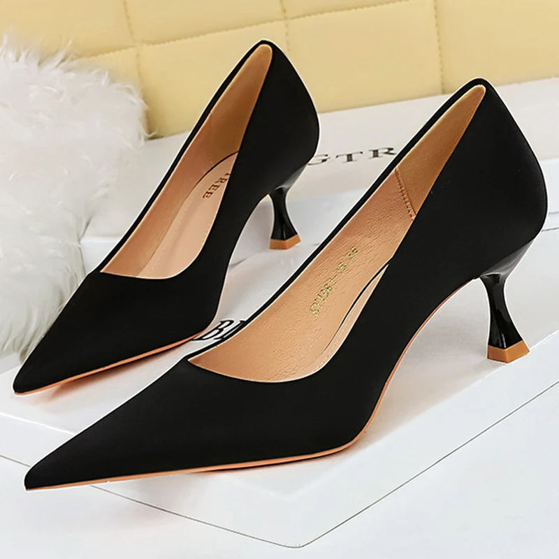 Kitten Heels 5.5 Cm Pumps in Silks and Satins for Women