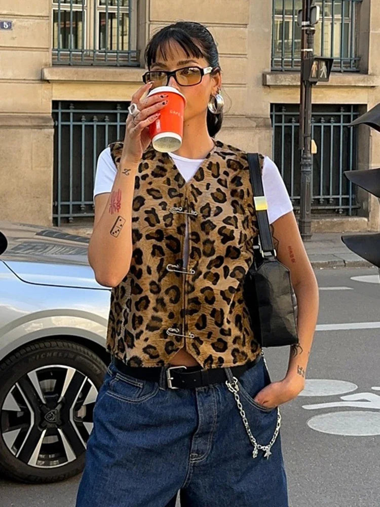 Leopard Print Pin Vest For Women V-Neck Sleeveless Fashion Hot Girl Cardigan Top Female Autumn New Slim Fit Short Vest