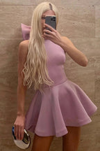 Sleeveless Bodycon Mini Dress with Elegant Pleats