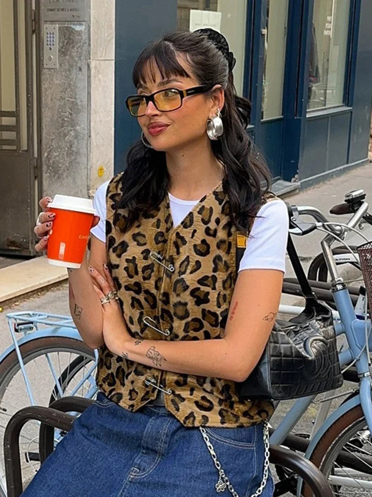 Leopard Print Pin Vest For Women V-Neck Sleeveless Fashion Hot Girl Cardigan Top Female Autumn New Slim Fit Short Vest