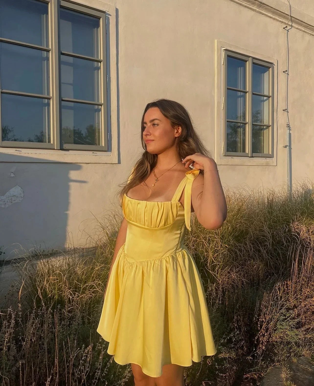 2025 Pleated Design Tie-up Sleeveless Summer Dresses Women Solid Color Slim Fit Mini Dress Simple Fashion Party Dress