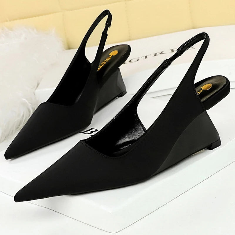 Women Pumps with Hollow Back Strap and High Heels in Silk Satin