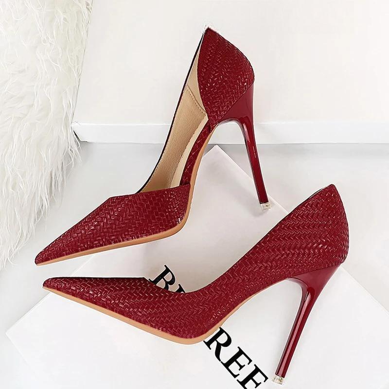 Red Women Pumps with New Weave Pattern High Heels