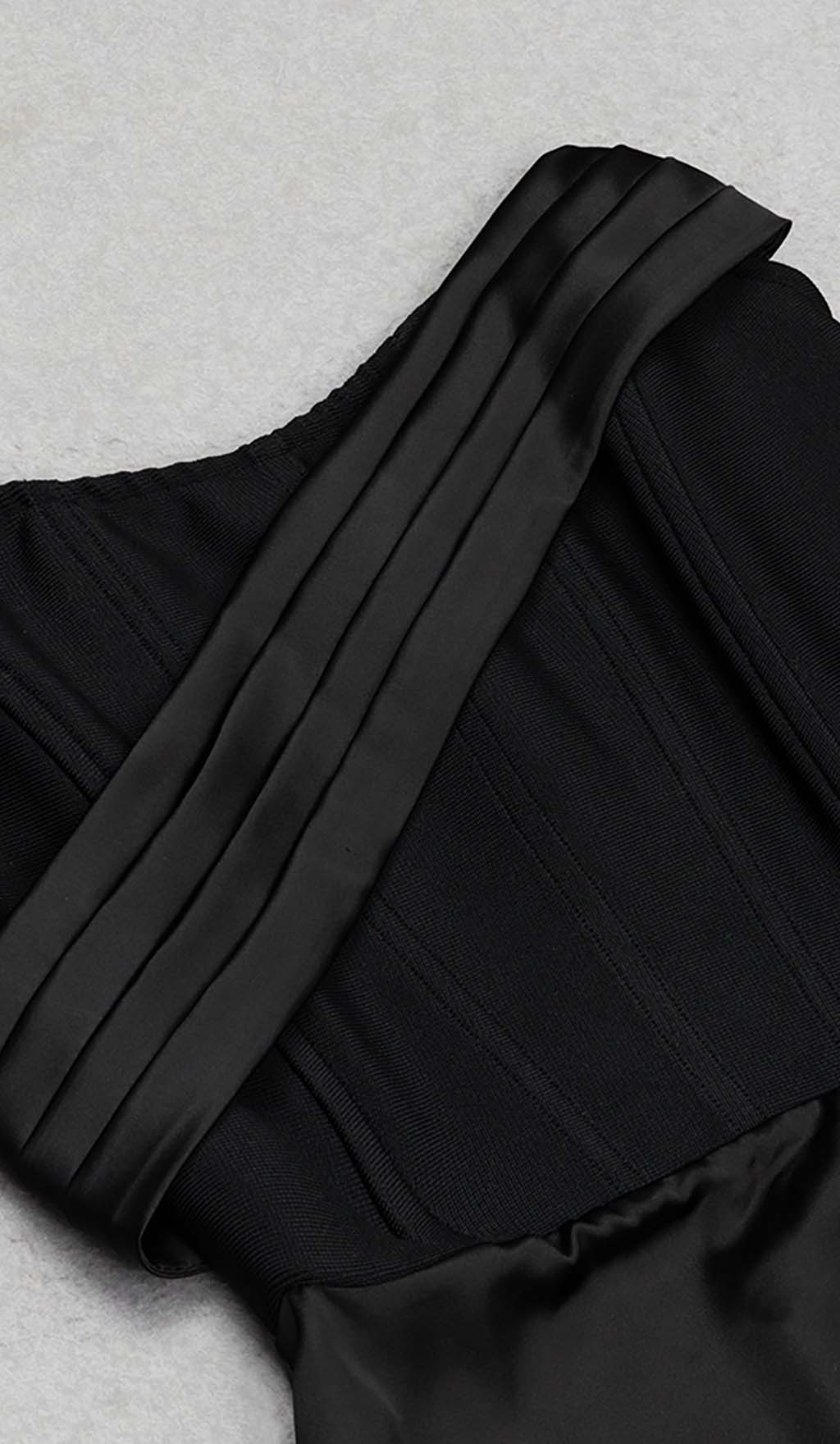 Sleeveless Bandage Midi Dress in Black