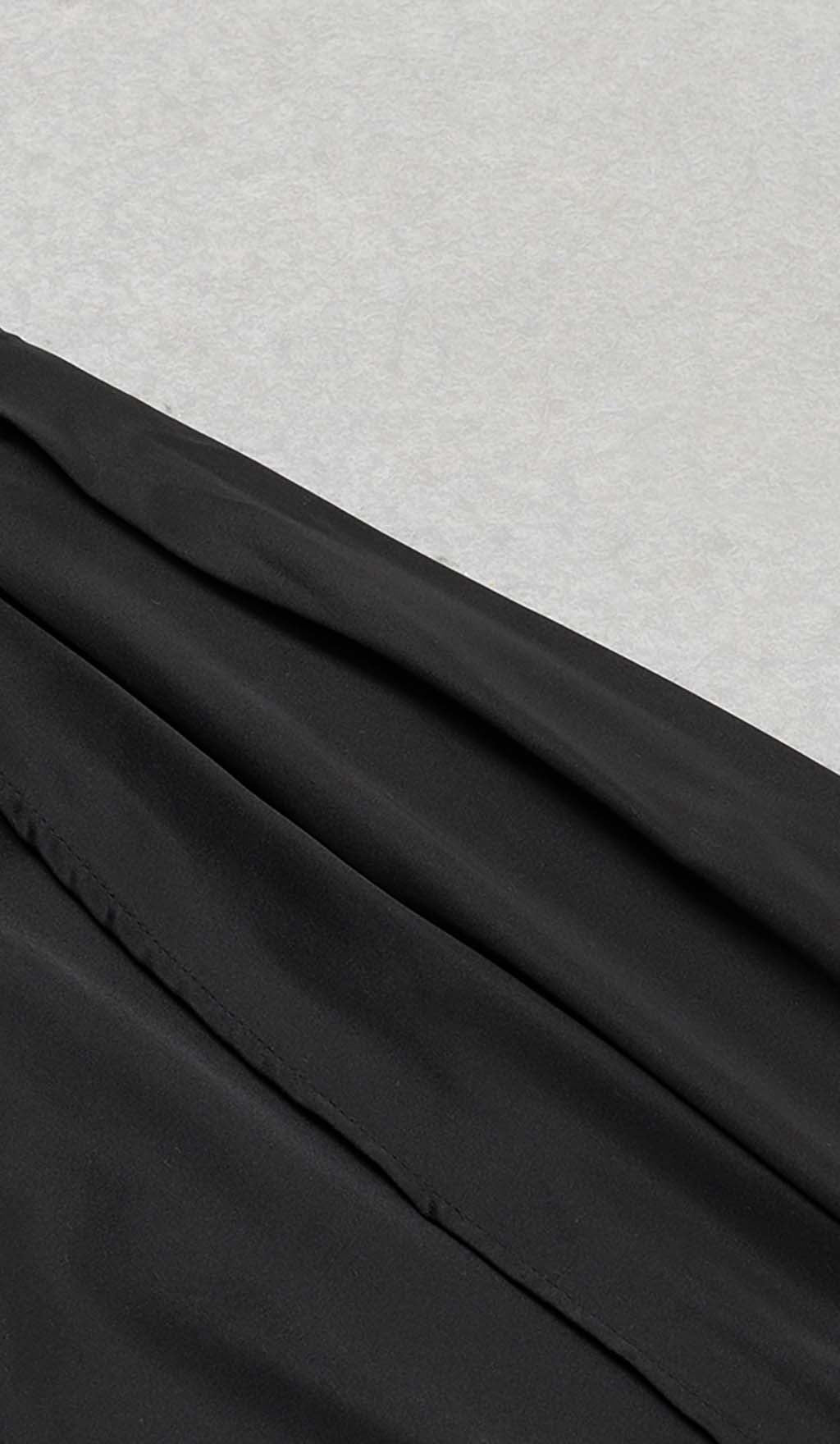 Sleeveless Bandage Midi Dress in Black