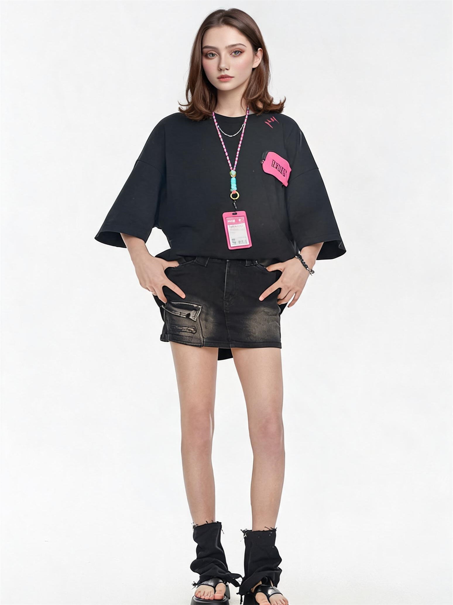 Black And Pink Color-blocked Short-sleeved T-shirt With Detachable Pockets