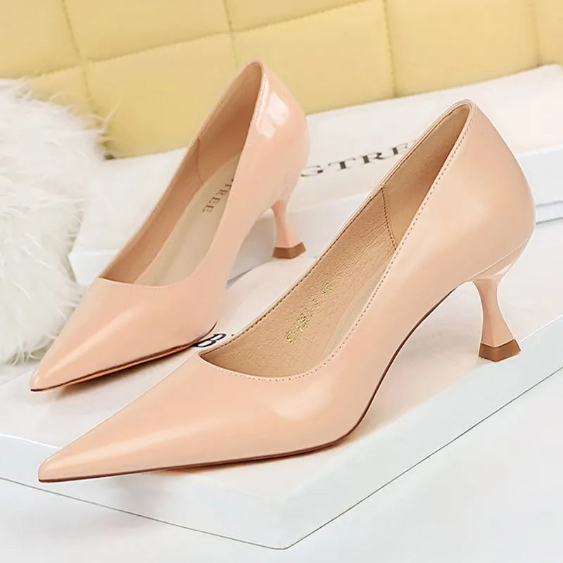 Fashion Kitten High-heeled Pumps in Pu Leather for Women