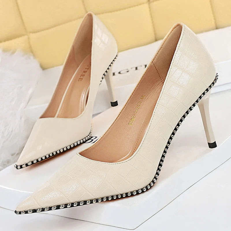 High Heels Women Pumps with Rivet Metal Chain
